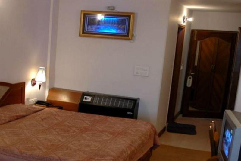 Hotel Silver Rock Mussoorie Exteriér fotografie